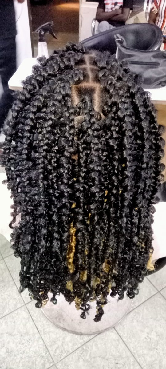 Nyalibeautyblsm's tweet image. Elevate your look, one strand at a time! 💖✨ Nyali Beauty Blossom is your passport to a world of stunning hairstyles. Unleash the beauty within! 💇‍♀️🌺 #HairGoddess #NyaliBeautyBlossom #StrandStyle