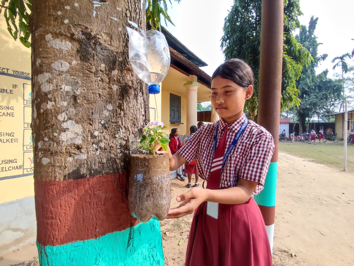 PMSHRI_SGHS's tweet image. DNA Club in the house! 🧬💚 We might not be hardcore environmentalists, but let's be real – we are all about making a difference. Reduce, reuse, recycle – it's not just a trend, it's our DNA. ✌️🌍 #EcoCrew