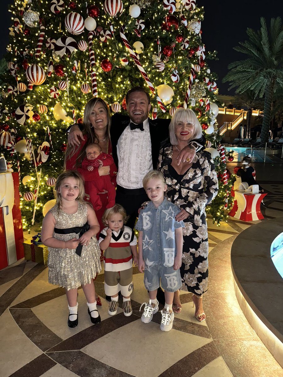 Conor McGregor tweet media