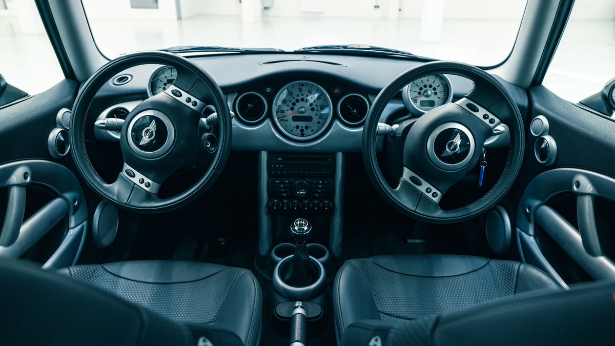 MINImexico's tweet photo. Trivia de hoy: adivina el año y el modelo. 🇮🇹 🚙 

#OffSeries #MINIHeritage #MINIMexico https://t.co/enwUCt83Fo