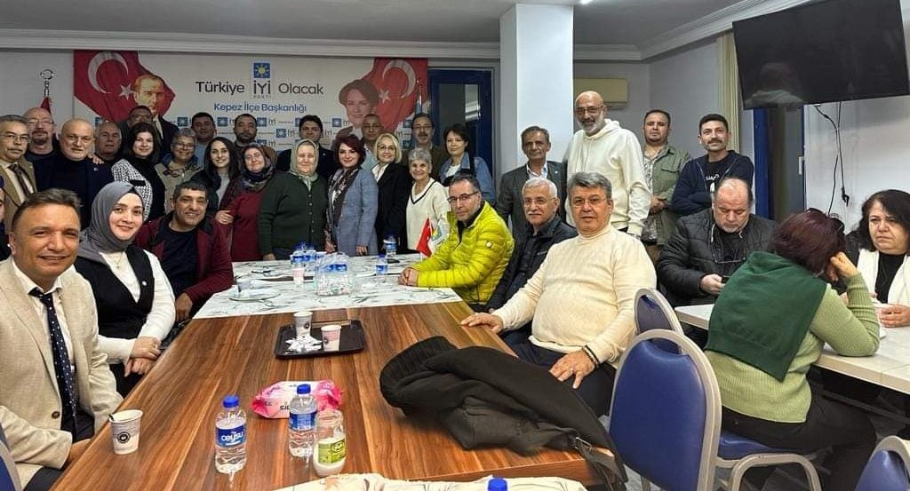 eyildirimlar's tweet photo. Kepez @iyiparti Teşkilatımızın Şehitlerimiz için düzenlediği etkinliğe katılan Sayın
@uzdrnesrinunal
@OkudanIlhami
@erdal
@avkayaserap 
@ergen_huseyin07 
@RecepBalAksu 
@demrehuseyin
@MustafaUluba3
@SelcukYamansoy 
@EmirAliatalkay2 @Alikart30747322 @TayfurSemih 'a teşekkür ederiz https://t.co/7YPpp6xxWN
