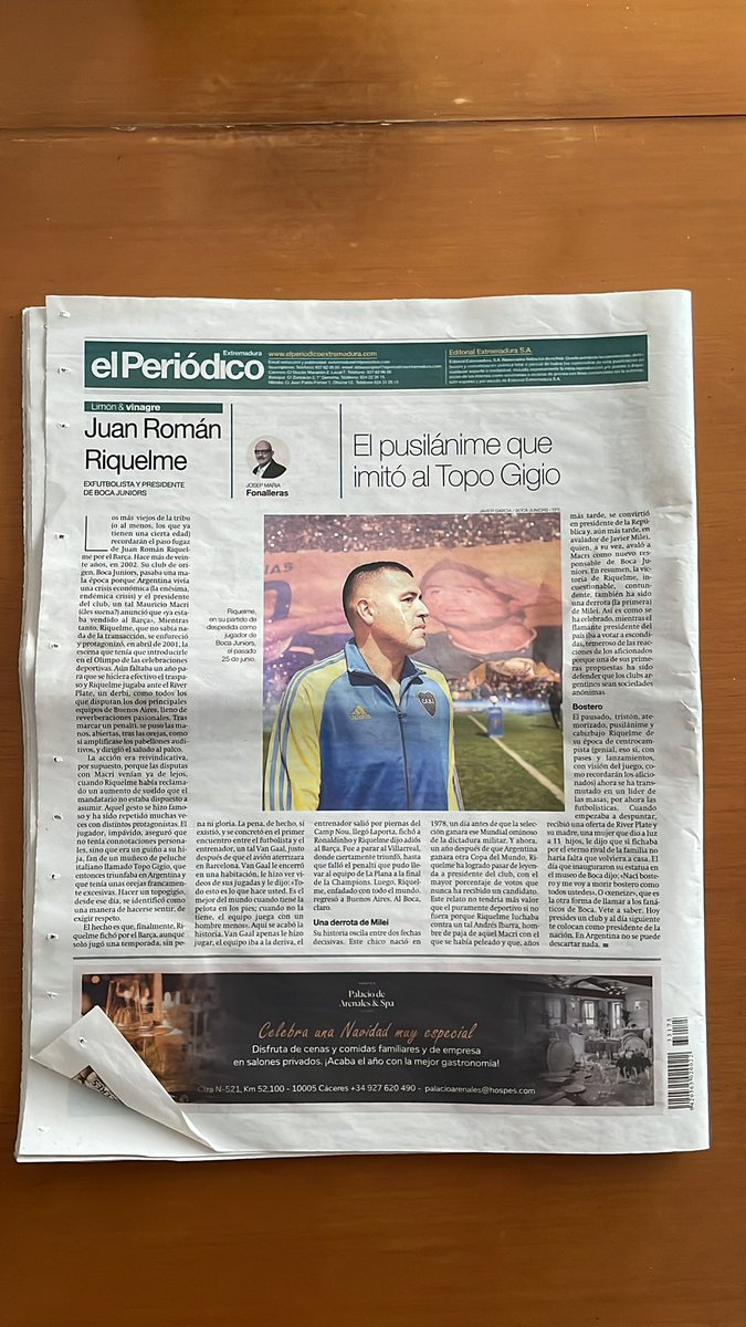 franito5's tweet photo. #Elperiodicoextremadura Cáceres, España, reconocimiento al ídolo y su figura @BocaJrsOficial @la12tuittera @FlavioAzzaro #Riquelme quiero tu camiseta https://t.co/7TxSQWhxgn