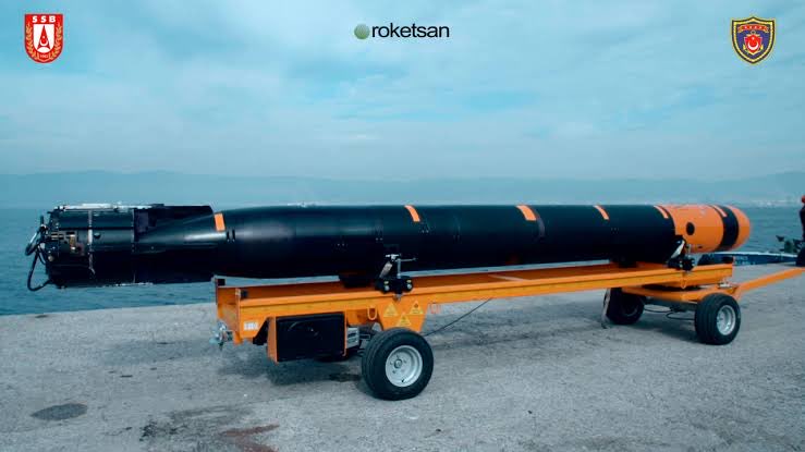 SavunmaSanayiST's tweet image. 🔴BEKLENEN ATIŞ GERÇEKLEŞTİ❕

— Türk Donanaması’na ait TCG PREVEZE Denizaltısı, bugün Antalya Körfezi’nde Milli Ağır Torpido #AKYA’nın atışını gerçekleştirdi 🚀

— Harp başlıklı AKYA Torpidosu, hedef gemiyi kısa bir süre içerisinde mavi sulara gömdü!💥

— En önemli olay ise bu