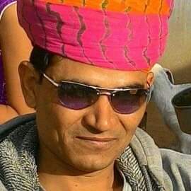 kherwarl's tweet photo. पूर्वजों की पगड़ी को सिराहने रखा करो शायद सपने में कोई नया तजुर्बा दे जाए।
राजस्थान की शान, अभिमान, स्वाभिमान है पगड़ी #PagdiTwitter #SafaWithTwitter
#Rajasthan https://t.co/HhIZ1OtHHj
