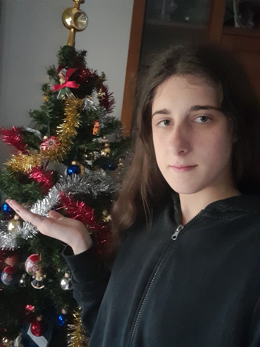 SARAkookhyunhwa's tweet photo. Christmas tree 🎄
[ #P1SD #P1HSD #P1eceSelcaDay #P1Harmony #Pwon #Jiung #ChoiJiung ] https://t.co/5EsOlUd6Bo
