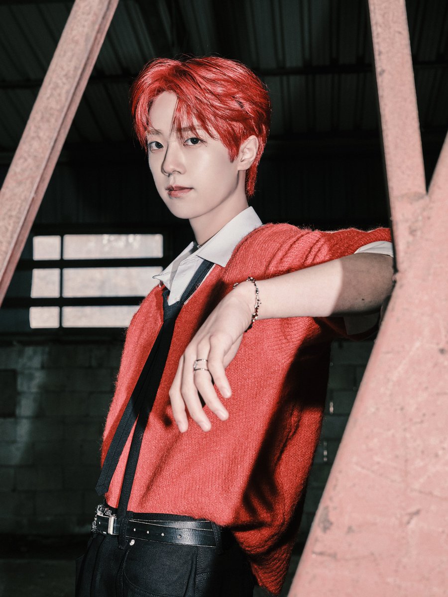 BXB(비엑스비) The 2nd Single Album [Chapter 2. Wings]

Concept Photo 1 #HAMIN

Pre-Release
🎧 2024.01.04 18:00 (KST)
💿 2024.01.11 18:00 (KST)

#BXB #비엑스비
#Wings