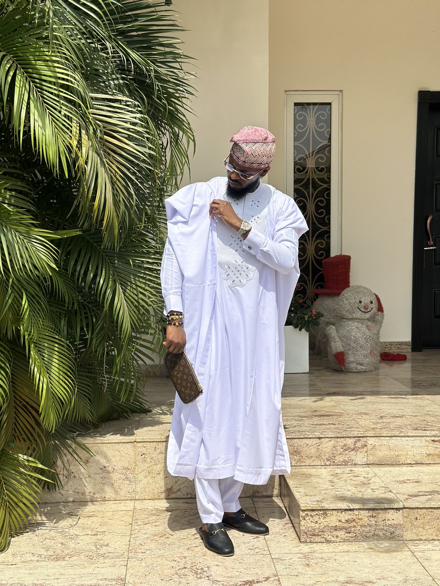 adekunleolopade's tweet photo. White Agbada, Omo Yoruba! https://t.co/PkVJrT0EGA