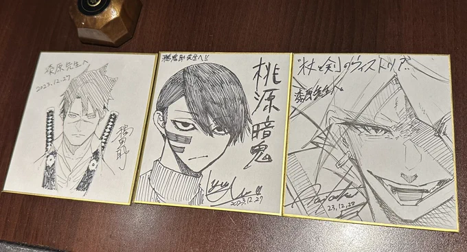 青井先生、鴉鬼助先生とご飯食べてきました。
2人とも才能の塊なの。アナログでサラサラと綺麗な線描くし…
やる気を頂いたので仕事します🦛❗️ 