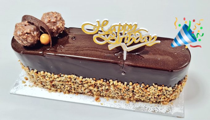 IRL birthday ice cream cake~  