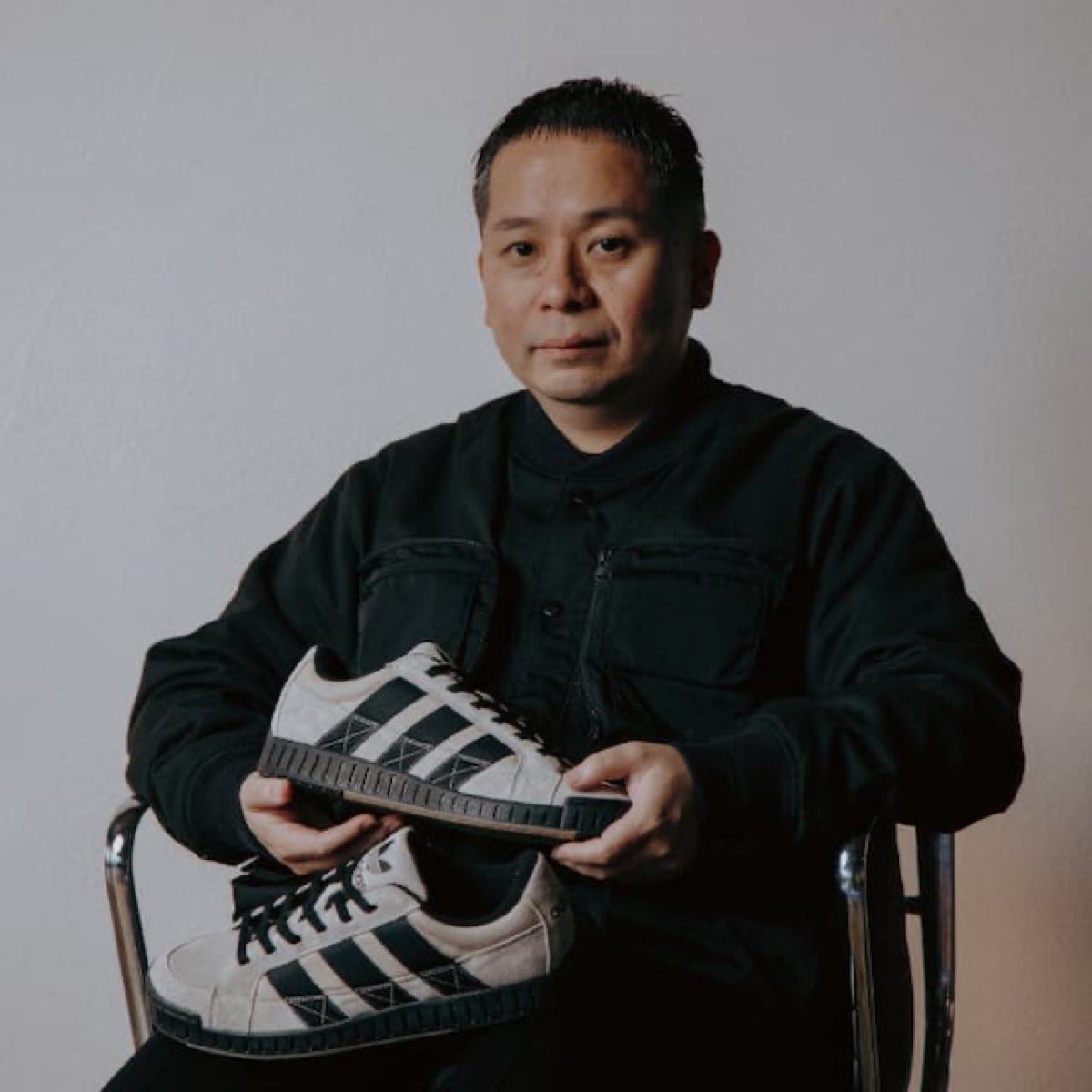 uptod4te's tweet photo. adidas 『LAWSUIT』が国内1月27日（土）に発売予定。90年代の名作が復刻  ［IG8798 / IG8280］［アディダス オリジナルス ロースーツ LWST］
https://t.co/LITywYnlXy https://t.co/nl36NVKtZD