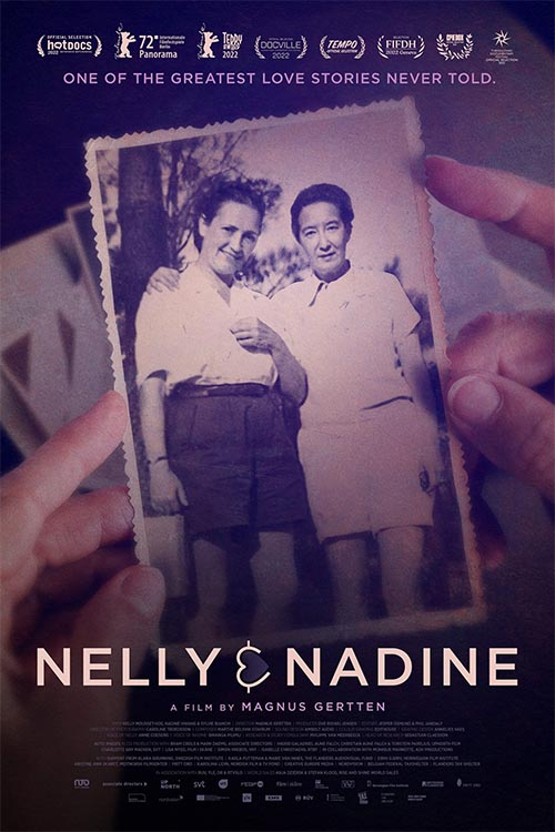_renanguerra's tweet photo. “Nelly &amp; Nadine”, Magnus Gertten

documentário lindo que conta a história de duas mulheres que sobreviveram ao Holocausto, se reencontraram e viveram uma linda vida juntas

escrevi sobre ele aqui > https://t.co/8HXxyczpDK https://t.co/j8Cq3VeGpd