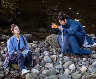 _asilentcry's tweet photo. 대호국에서 소문난 부부
맨날 둘이 같이 있는거 목격돼서
사이 좋은줄 알려져잇는데
웃으면서 싸우는중 https://t.co/M4wqrkFA5x