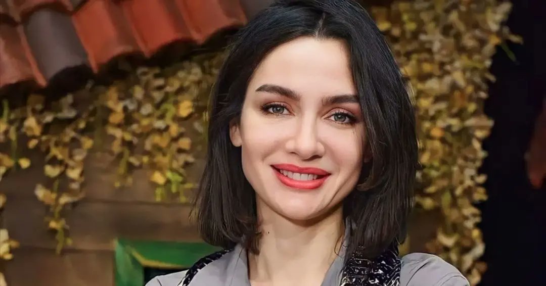 AkalayRosy's tweet photo. Good morning mundo 🌍💫exelente dia #bichita #BirceAkalay @BrcAkalay 🦋❤️ https://t.co/36SjlKiY0K