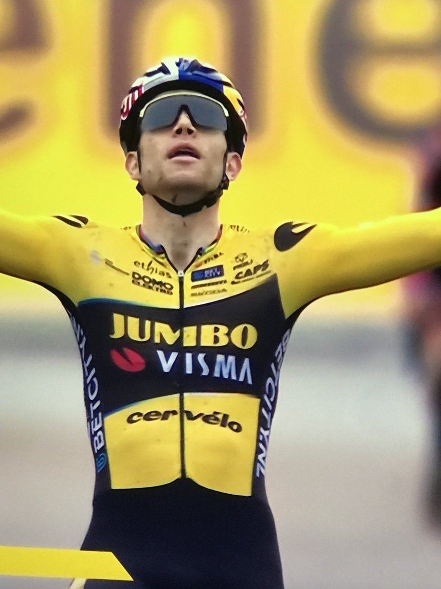 EngelenTon's tweet photo. Winnaar Heusden-zolder ⁦@WoutvanAert⁩ maar grote verrassing vandaag Nederlandse belofte Tibor del Grosso eindigt op de 5e plaats !!!!! https://t.co/0BbJDqgT2w