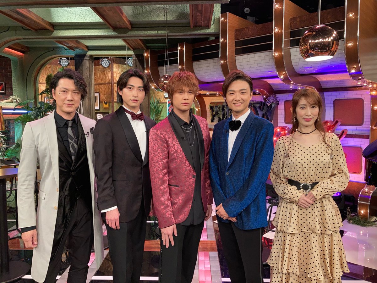 wow_yoshimu's tweet photo. #芳雄のミュー 年末パーティー
ご視聴いただきありがとうございました🙌
あっという間の60分でしたね😂

#井上芳雄 さん
#浦井健治 さん
#木村達成 さん
#吉野圭吾 さん

SPな夜をありがとうございました❣

今夜はミュージカルの夢を見るかもしれません😏💤
#おやすみなさい

※出演者五十音順 https://t.co/WL6C5qTHtk