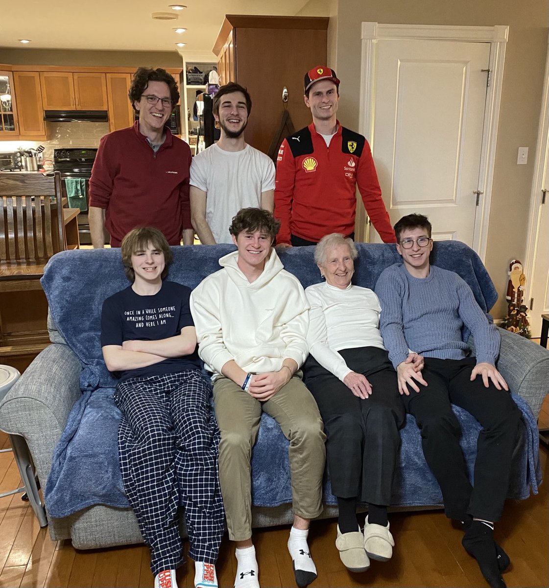 keithfoster00's tweet image. Helen and all he grand babies.