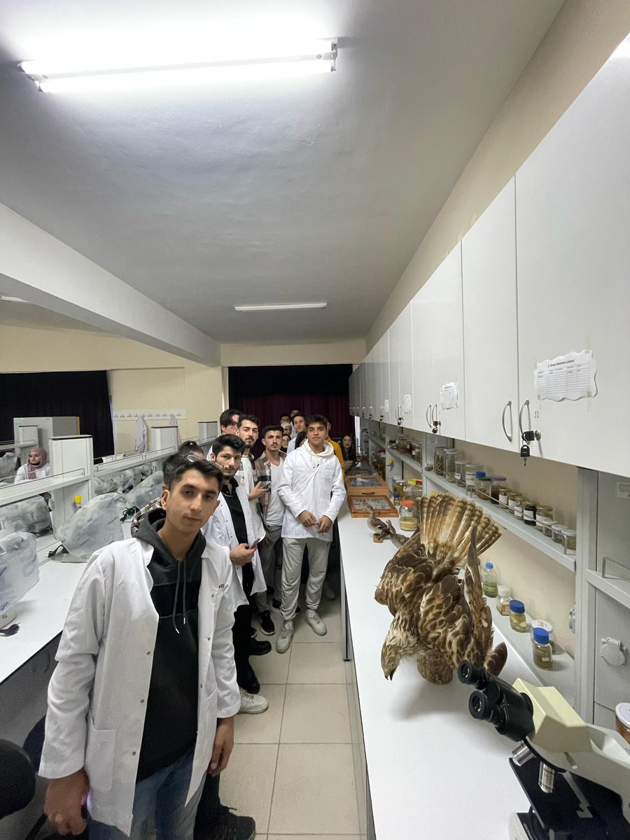 SefaatliMyo's tweet photo. Meslek Yüksekokulumuz Veteriner bölümü öğrencilerimiz ile Fen edebiyat fakültesi biyoloji bölümü ne teknik gezi düzenlenmiştir. @bozokedutr @bozokmeyok @MertcanAriturk @Fatih___Oguz https://t.co/G51icg7BSH