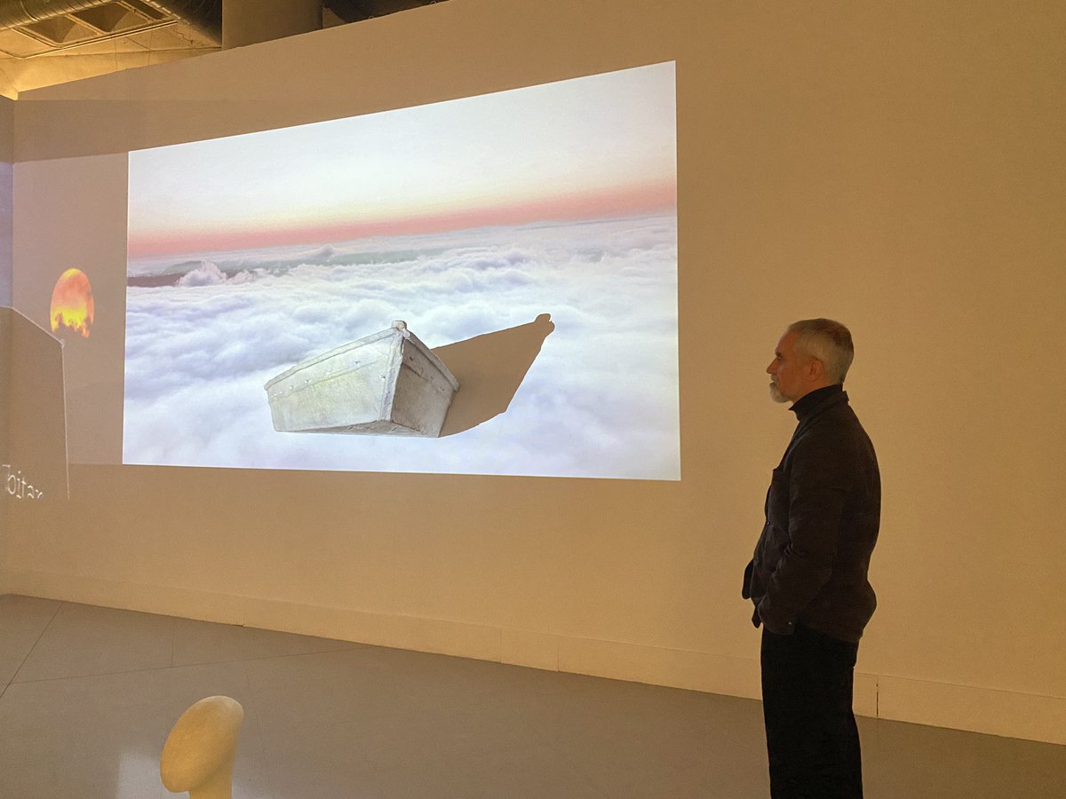 ABEL_VELLARINO's tweet photo. Durante la preparación de la “performance”(instalación, intervención,…) en el Museo Extremeño e Iberoamericano de Arte Contemporáneo MEIAC, junto a mis compañeros (tras la cámara) del Máster Universitario para la Formación del Profesorado en la especialidad de Artes. #vellarino https://t.co/d5ESGhHL9p