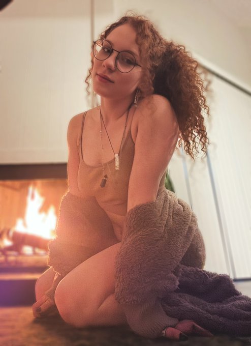 Chilly out this morning- I need someone to come warm me up&hellip; any takers? https://t.co/AbeYqMOhN5