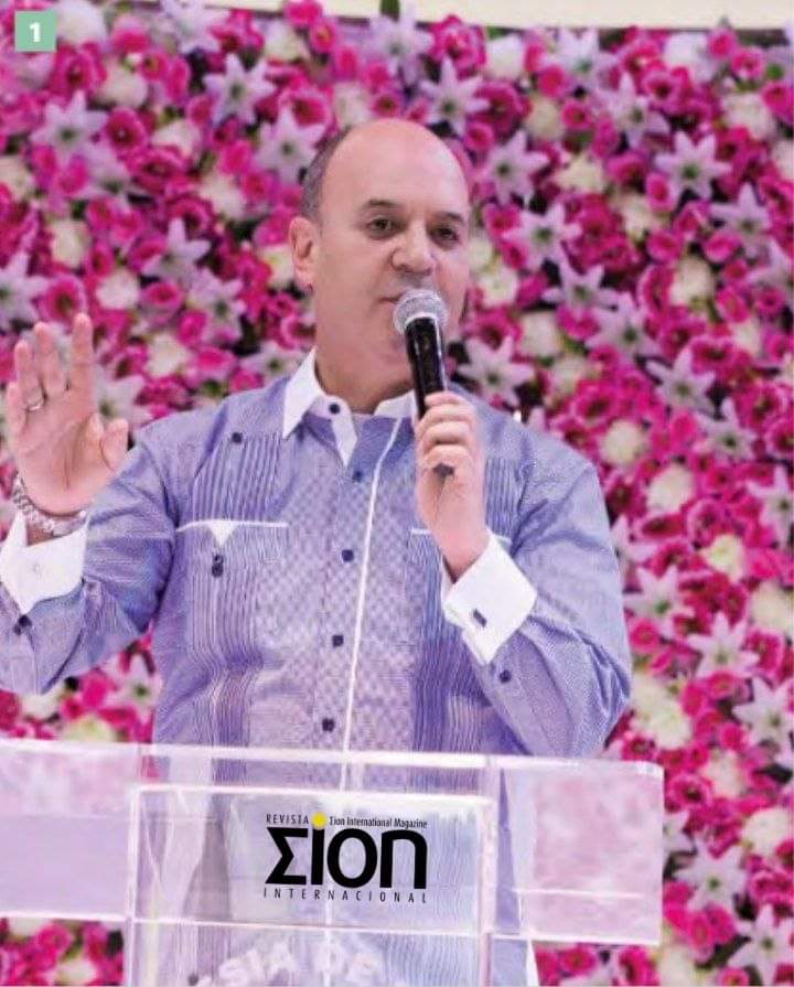 revistazionint's tweet photo. Nuestro hermano Álvaro Herrera comparte historias fascinantes; lo sorprendente es que dos de ellas están en nuestras ediciones. Una de ellas revela sus experiencias de vida y progreso, mientras que en la otra nos sumerge en... ¿Interesados en conocer más detalles de su historia? https://t.co/ZG5kO8SpUJ