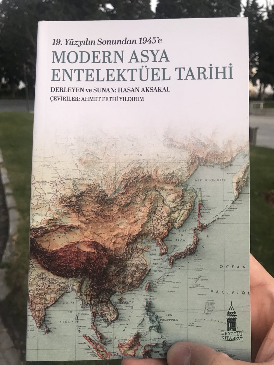 Yeni derleme kitabımız “Modern Asya Entelektüel Tarihi” @BeyogluKitabevi tarafından yayınlandı ve satışa çıktı! kitapyurdu.com/kitap/19-yuzyi… Kitapsever dostlar, rica etsem, bu tweeti RT’leyerek konuyla ilgilenenlere haberi duyurmaya yardımcı olabilir misiniz? Şimdiden teşekkürler.🍀