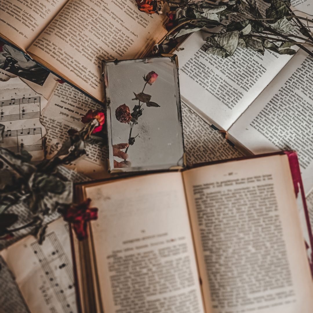 booksthatbank's tweet photo. ๐๐ฐ Beyond the book cover lies a world of opportunities! Explore subsidiary rights and bonuses that can take your author journey to new heights. Are you ready to elevate your publishing game? #AuthorTips #BookContracts #WritingCommunity https://t.co/oZ0thVKHs4 https://t.co/rAB2M49nRS