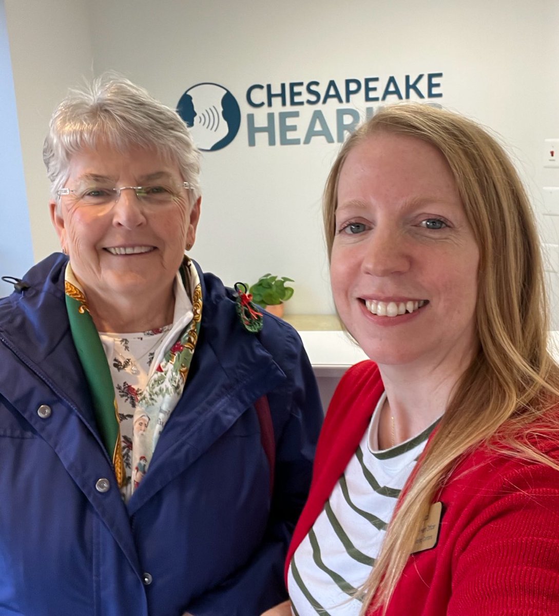 Last week we presented a Holiday Turkey to our winner in the North Bethesda office. Here is our CEO Julie Petruzzi with the winner #chesapeakehearing #betterhearing