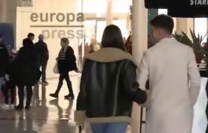 jessi_bueno7's tweet image. Del bracito van😊 #jessingo #jessingo27D