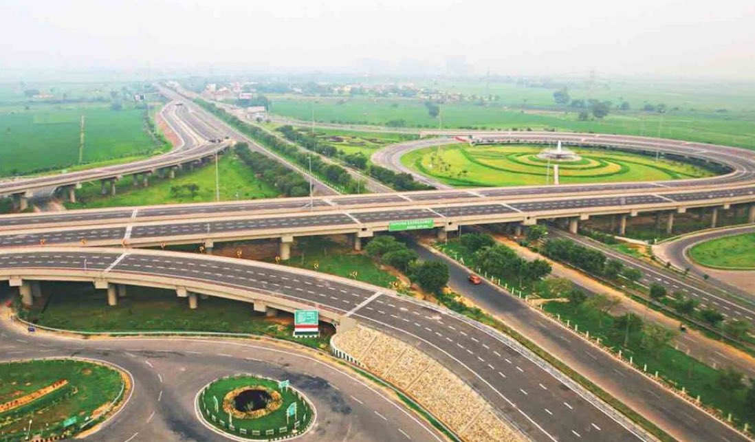 connectajitcpr's tweet photo. #उत्तरप्रदेश—“100 acres #FinTechPark”
To come up in Noida!
YEIDA has floated tenders
for DPR work of FinTech Park
coming up in Sector-13 along
#YamunaExpressway—
Last Date For Bid submission
is January 2. https://t.co/wM42S5oAXu