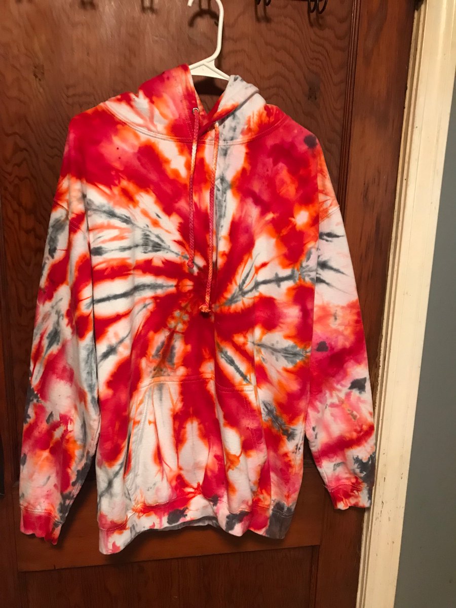 lisamarie552's tweet image. Size Xl ice dyed by me ! Dm if interested #icedye #wearableart  #cannabisculture