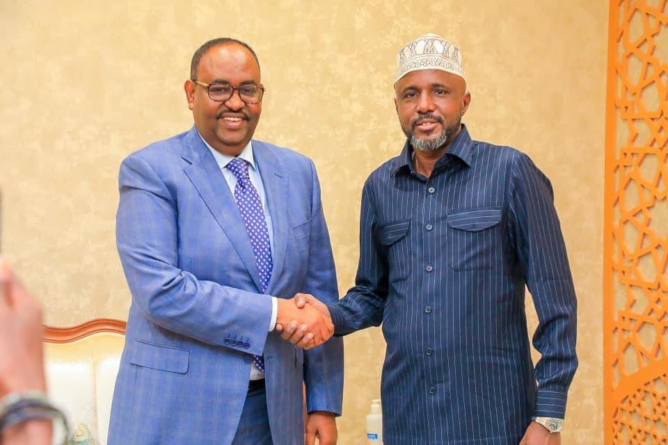 RadioKulmis's tweet image. The choice is clear #Puntland4Dani @HESaidADeni #5moreYears #PuntlandPrevails #SoolXoreeye #PuntlandFirst  #RT cc
Cc public opinion, poll . @ayuub_kabtan1 @KarkaarShuayb @mustafaadam1 @Puntlander416 @DaChosenElite @MohamudAbukar11  @KingDarood @MadaniCabaas @FarahJuxa @m_farole