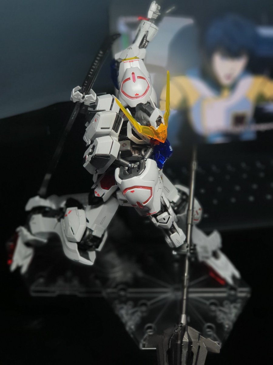 gmshugo1's tweet photo. 1/100 MG Barbatos Ichiban Kuji

Those clear parts suits well.  C14 C Clips of the foot gave up on me. I have no issue with my previous Barbs (currently in 6th form). Im going to leave this as it is :)

Merry Christmas &amp; Happy New Year.
#Barbatos #IBO #Gunpla #ガンダムウォーズ https://t.co/8YtFMV8xZM