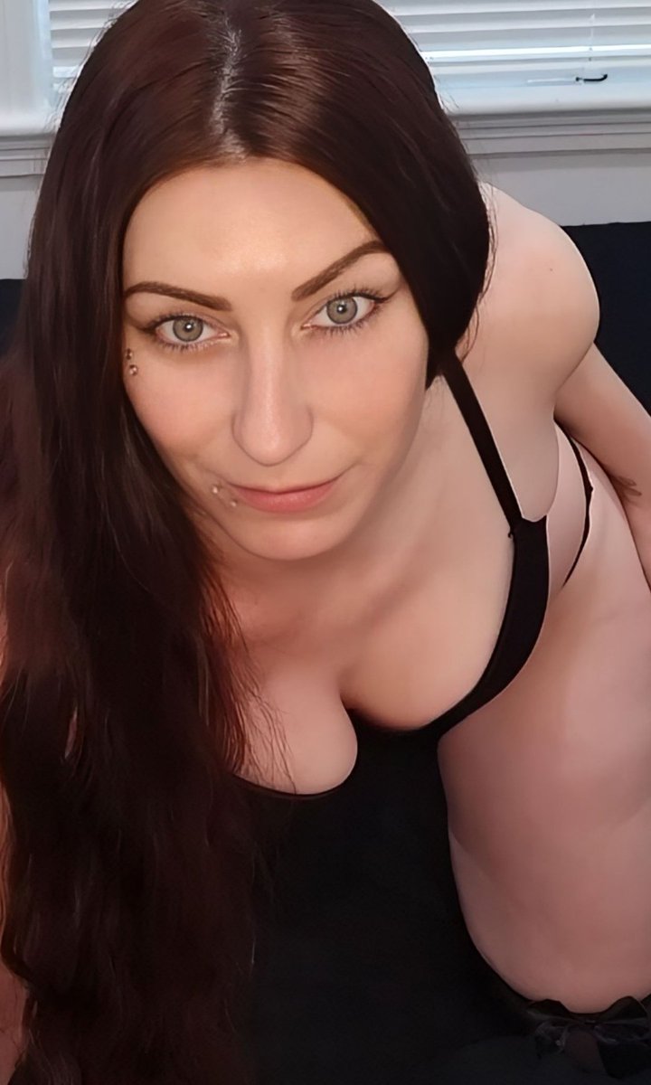 SamiLeighxox's tweet photo. So pathetic pumping away your entire life

You can't control yourself, you crave to be used &amp; abused

You're desperate to be pushed &amp; ruined by Me 

So stop putting off the inevitable submit &amp; give Me control

Findom Femdomme https://t.co/GDE9eBB660