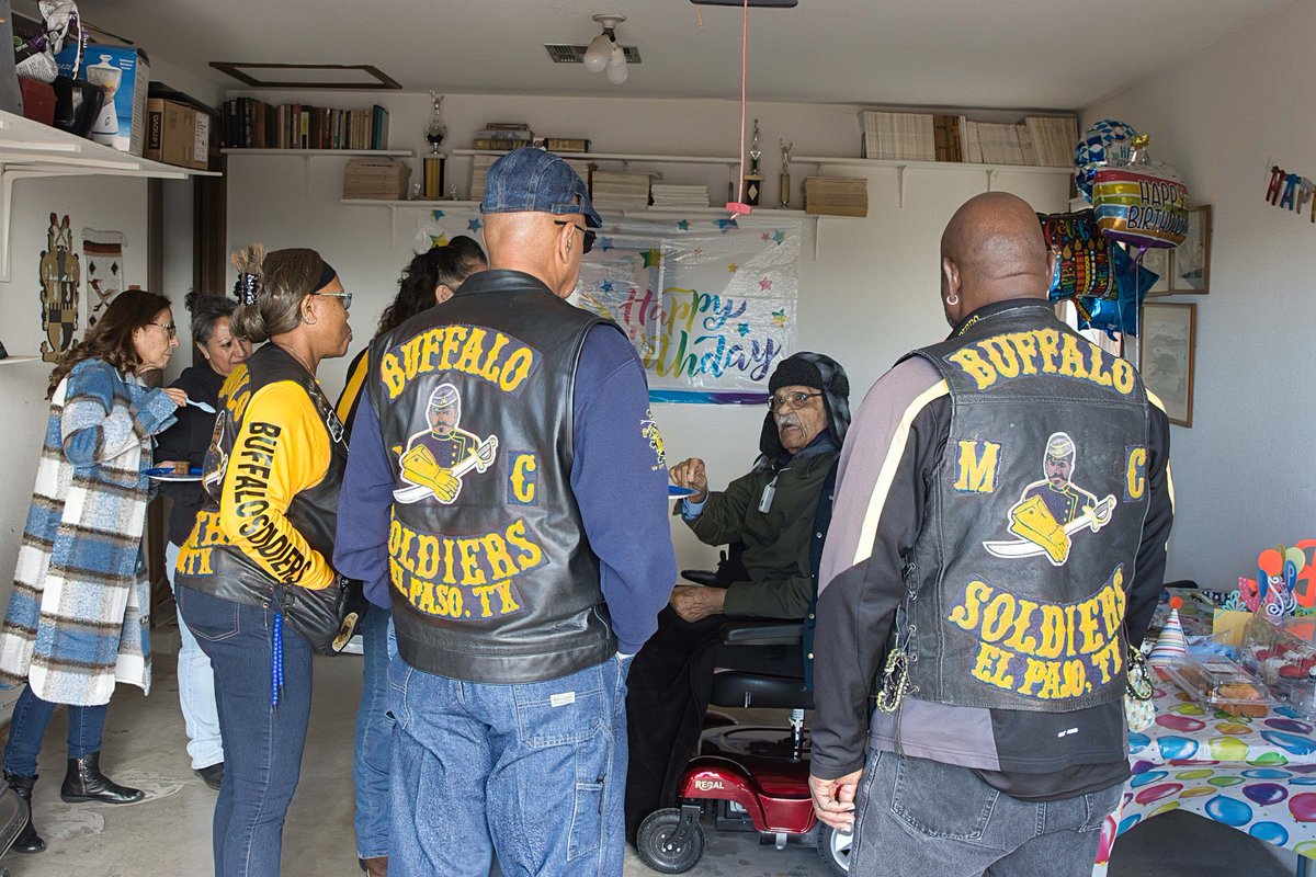 Post1776Sitcom's tweet image. Happy 108th Birthday 1LT James Clayton Flowers! 🎉🎈 Thank you for keeping us safe all those years ago. Wishing you a day filled with joy, love, and blessings. 🙌🇺🇸 #Hero #Gratitude #WorldWarII #birthdaycelebration #birthday #Christmas #TuskegeeAirmen #Post1776Sitcom #Veteran