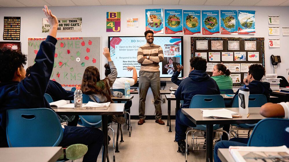 I’m proud to announce @Comcast <a href="/NBCUniversal/">NBCUniversal</a> has awarded $500,000 to <a href="/Elevate_215/">Elevate 215</a> to help #Philadelphia schools provide Black, Hispanic/Latinx, and low-income students access to advanced math courses and improve their learning outcomes. More: bit.ly/3RCB41c #ProjectUP