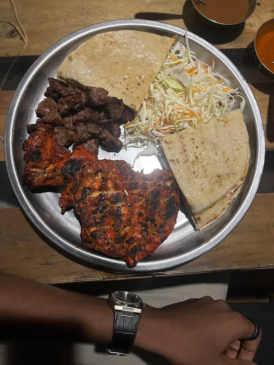 ZeddyShizzle's tweet photo. 📍Mangoove Restaurant #uswazi https://t.co/jOj8vqoE1N