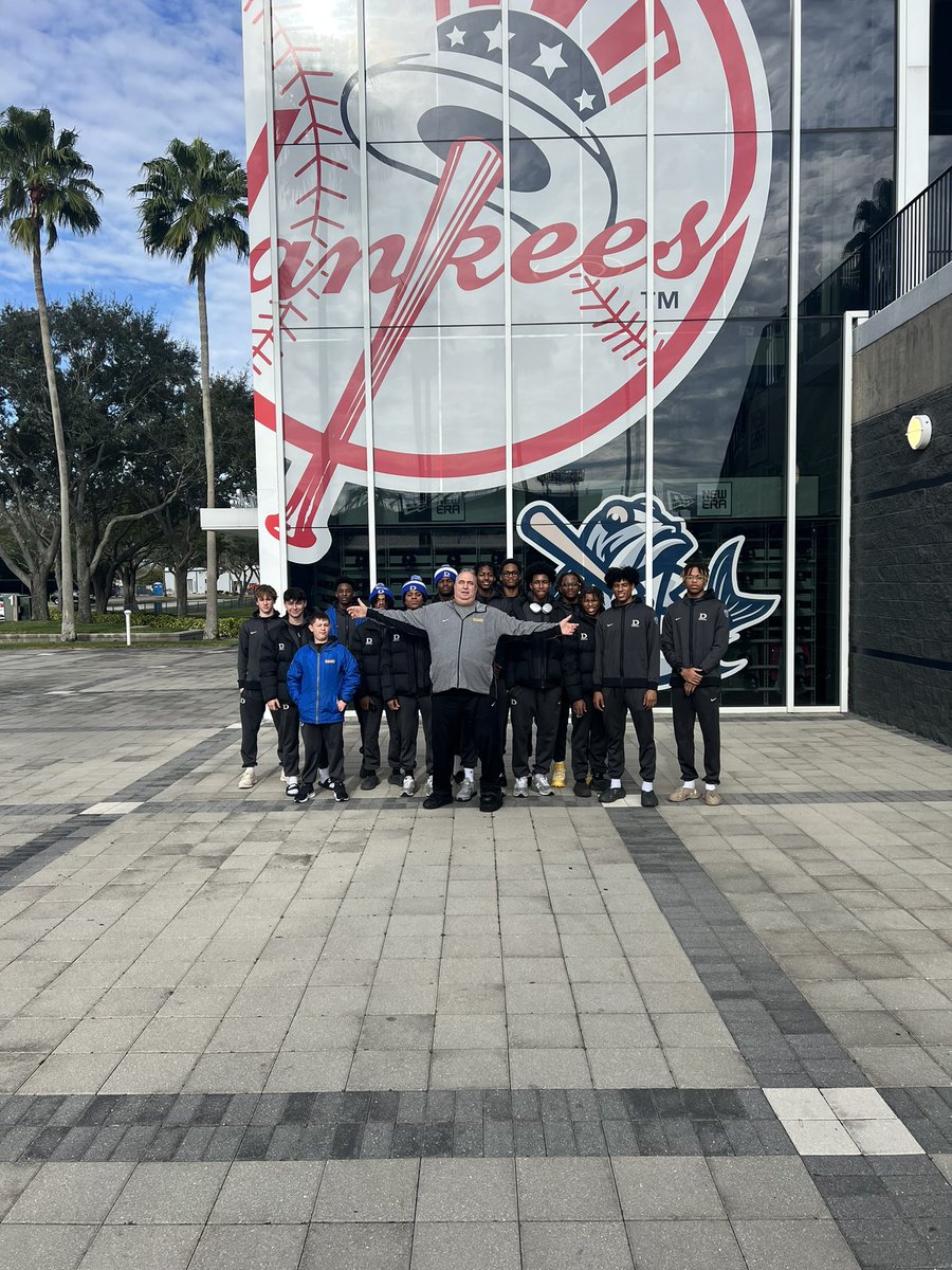 What can better than Holiday Hoops and Yankee spring training getting ready to start