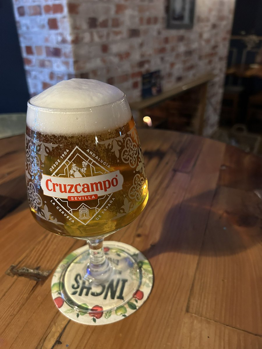 LMNorthYorks's tweet image. 🎄🍻 #cheers again #filthyanimals