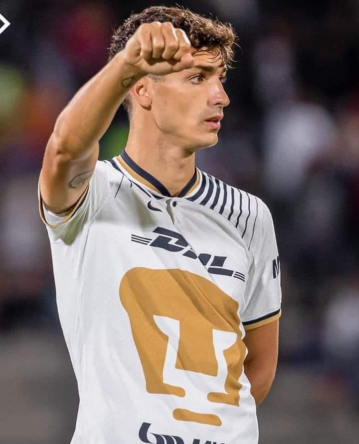 chaneque_cein79's tweet image. ¿Quién fue Juan Dinenno? Para el ciego, fue la luz. Para el hambriento, fue el pan. Para el enfermo, fue la cura. Para el solitario, fue el compañero. Para el triste, fue la alegría. Para el prisionero, fue la libertad. Para el pobre, fue el tesoro. Para el deudor, fue el perdón.