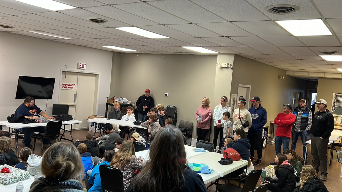 genesiseureka's tweet photo. Big group, 38 of our utes getting ready to head to #XtremeWinter 2023 in Branson. Pray for their trip. https://t.co/E9tTvptQV1