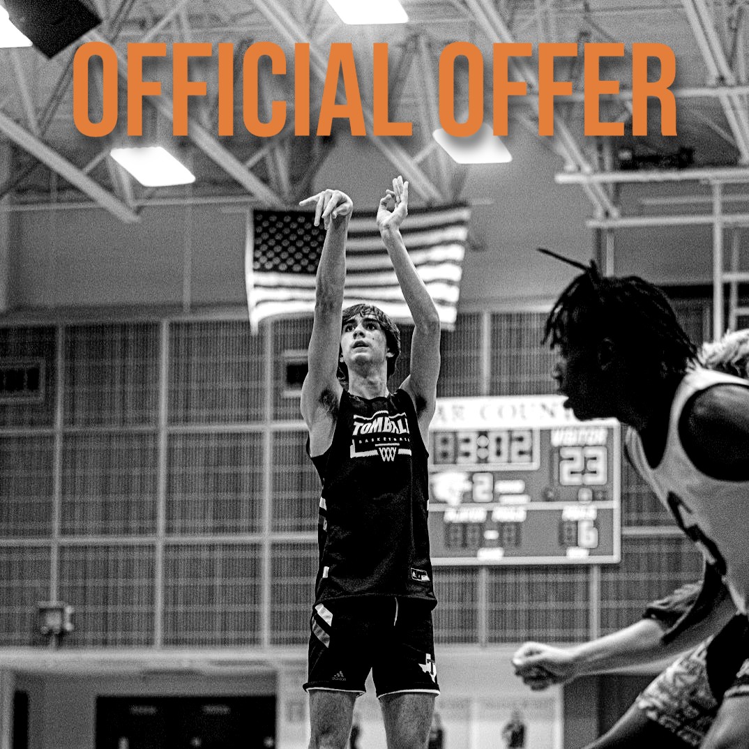 No time off for the holidays, as we extend the second official partial scholarship offer of the week to <a href="/MannyRuizRon/">Manuel Ruiz</a> The 6'6'' do it all wing from <a href="/TomballHoops/">Tomball Cougar Hoops</a> knows #Spanish #basketball and could be a great addition to our front line in the fall. Join him in #Madrid DM us now