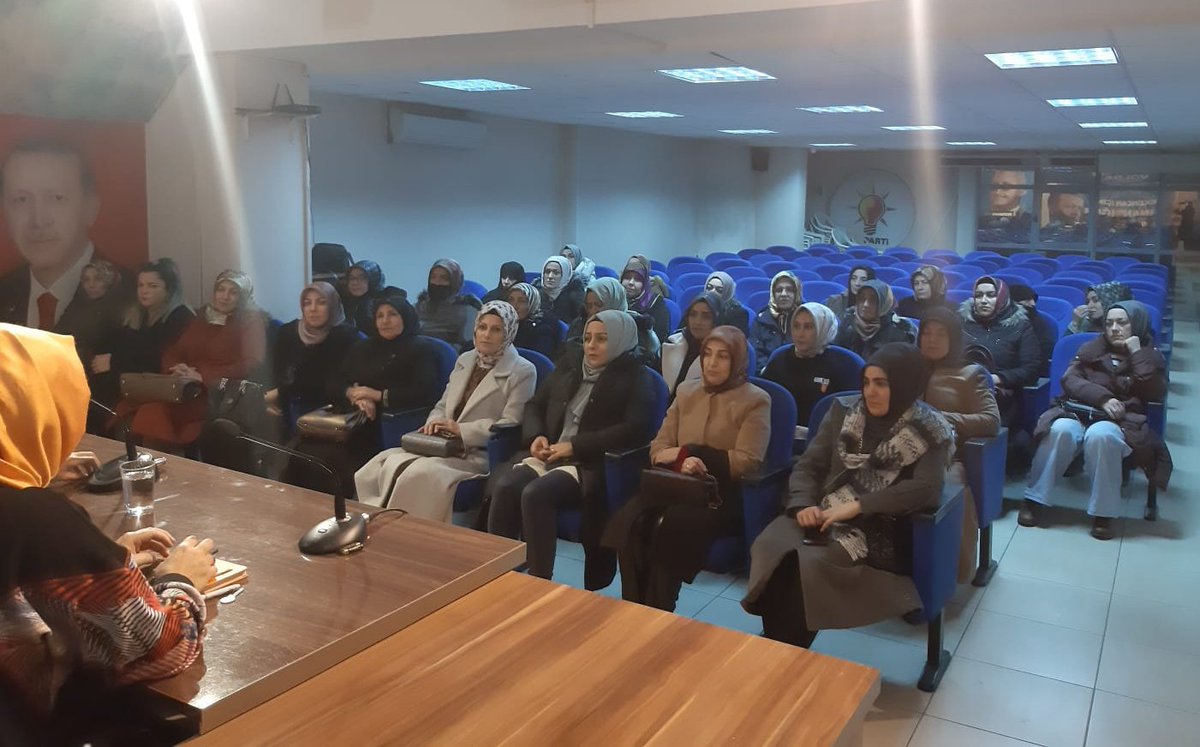 Kadın Kolları İl Başkanımız Sn.Av.<a href="/rahanklnk/">Av. Rahşan Külünk</a>'ün Başkanlığında haftalık olağan Yürütme ve Yönetim Kurulu toplantımızı gerçekleştirdi. Durmadan yorulmadan çalışmaya devam edeceğiz.
#AkPartiErzincanKadınKolları