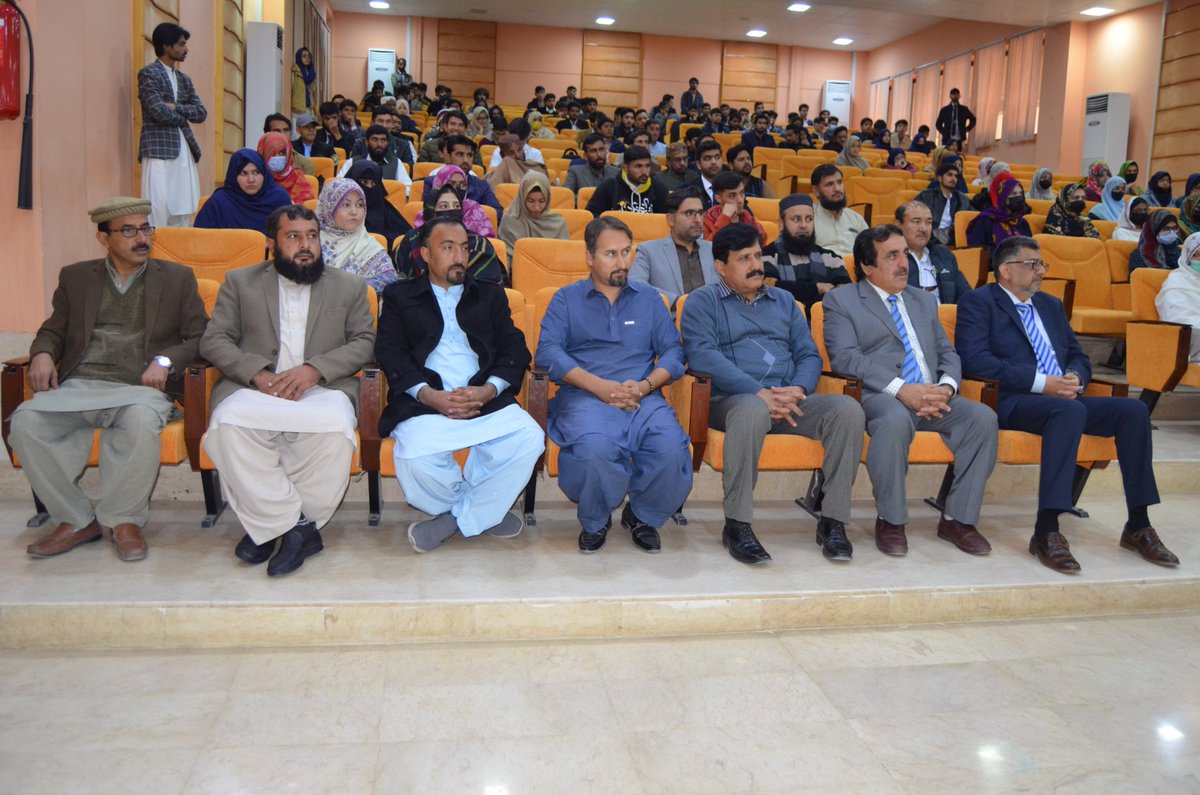 buitemsmath21's tweet photo. Thanks to students, faculty for making the 5th Markhor Mathematics Competition a success. Special appreciation to Vice Chancellor Prof. Dr. Khalid Hafeez and Chairperson Dr. Hasrat Hussain Shah for their leadership. Grateful to BMS for hosting and ensuring a memorable event. https://t.co/FXuoCnn0SE