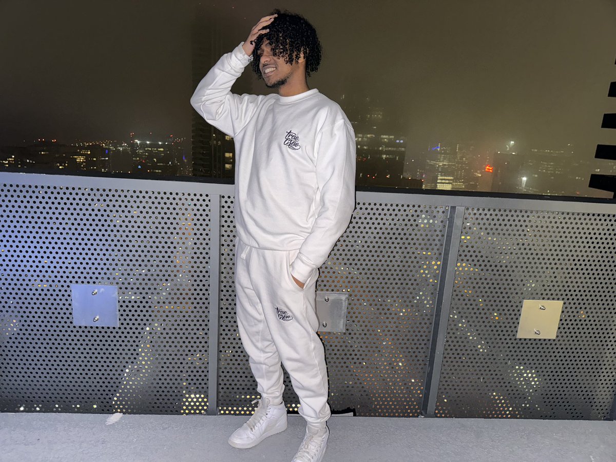 YourTrueCaptain tweet media