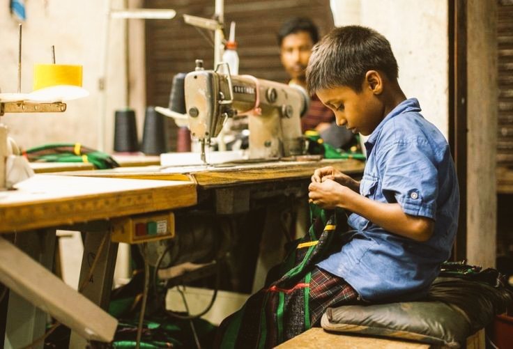 The problems within the garment industry create the foundation for labour abuse and discrimination including Child Labour. Via Fashrev #slowfashion #fastfashion 4/9