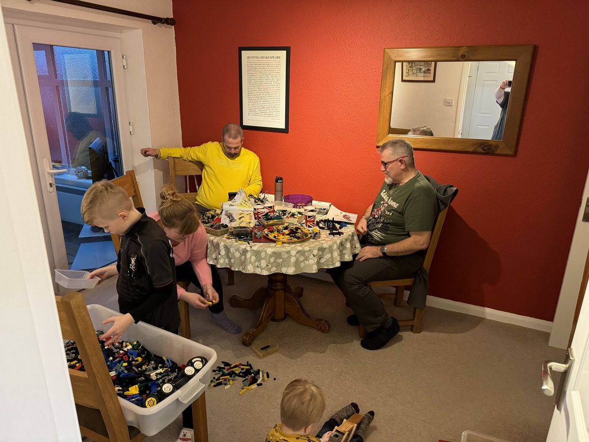 Aden Earnshaw tweet media