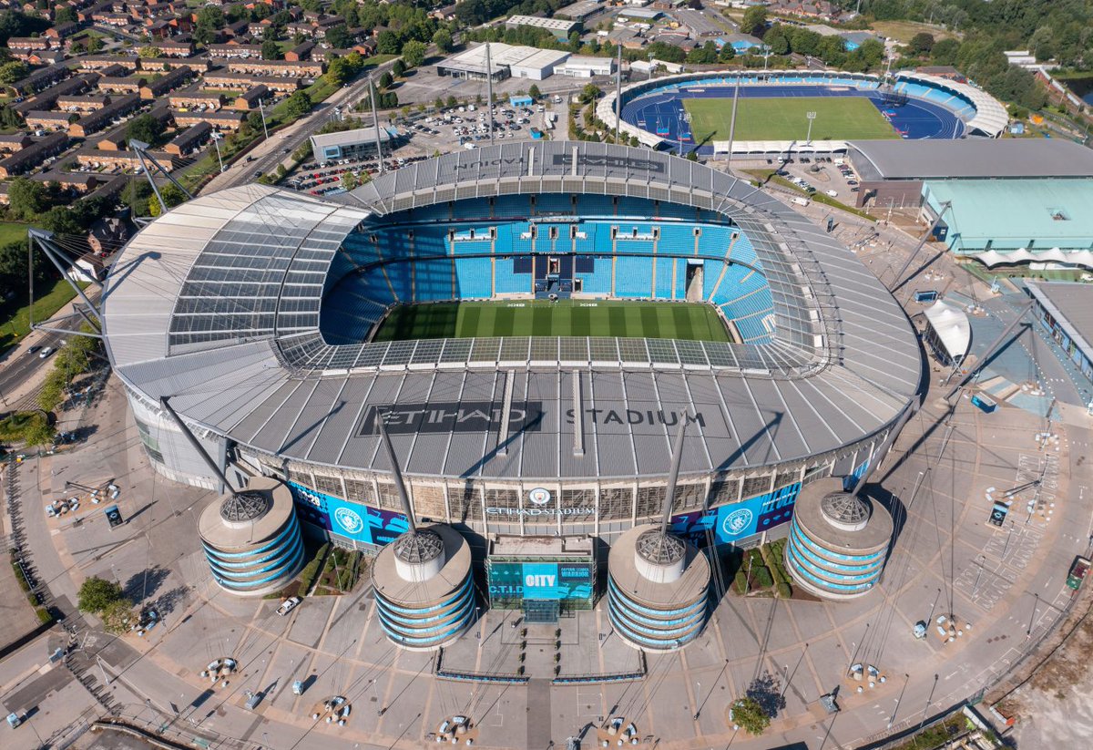 Manytops's tweet photo. 🏟️ Etihad Stadium 🏴󠁧󠁢󠁥󠁮󠁧󠁿

📍 Manchester, Inglaterra
🛡️ Manchester City - @ManCity 
👥 53.400
📅 Remodelado de 2002 a 2003 https://t.co/u0IfgELGTV