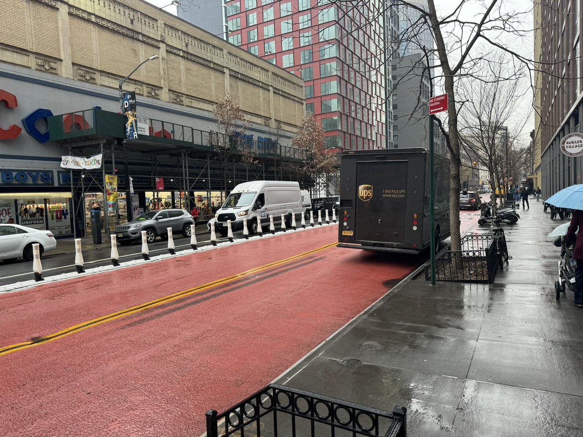 Hey <a href="/nyc311/">New York City 311</a> <a href="/MTA/">MTA</a> - check out this disaster of a new bus-only lane on Livingston in downtown Brooklyn, which no one follows and which isn’t enforced at all