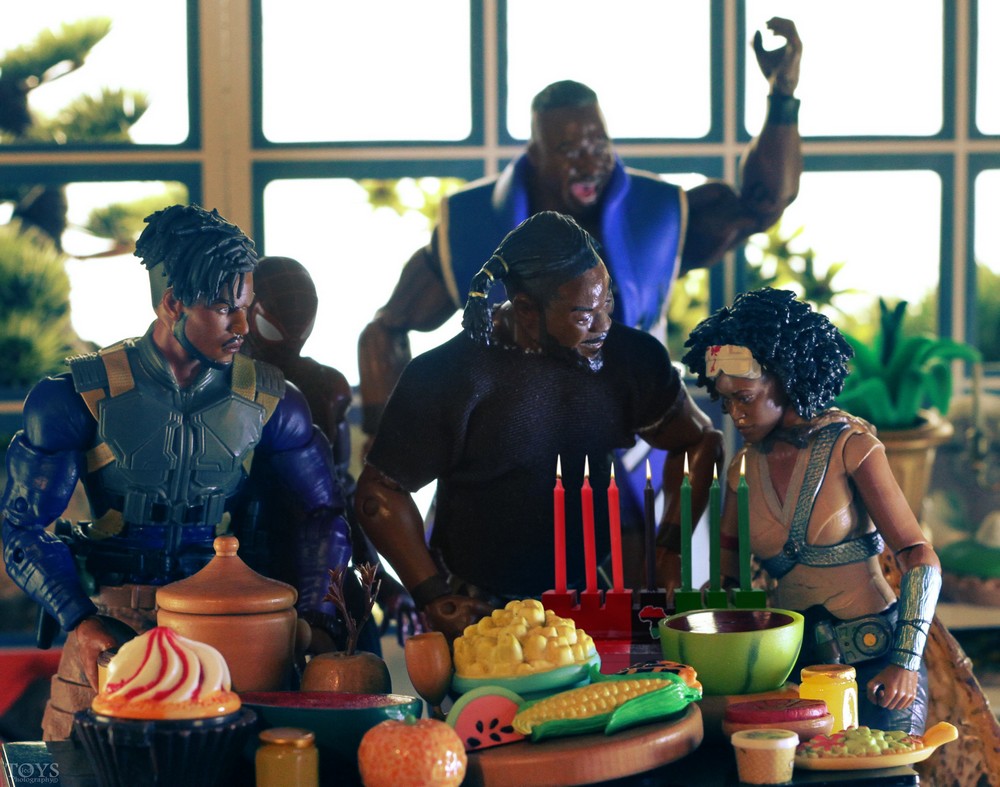 Jed_Underground's tweet photo. Happy Kwanzaa to all of those that celebrate!

#kwanzaa #happykwanzaa #blackhistory #blackhistorymonth #Kwaanza #JoyousKwanzaa #umoja #nguzosaba #kwanzaa365 #livewithunity #unityinourcommunity #rasekhihealing #spiritualjourney #traditions #culture #ToyPhotography https://t.co/XJOI2N5nQc
