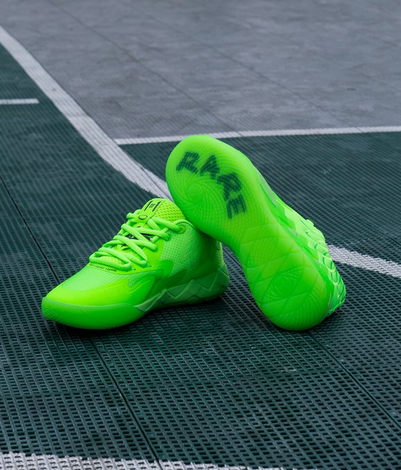 JustFreshKicks's tweet photo. LaMelo Ball x Puma MB.01 'Volt' 🍏

Mens:https://t.co/gBcPQwWS2S
Kids:https://t.co/OCOzrqzsgV https://t.co/qJymXOU1iS